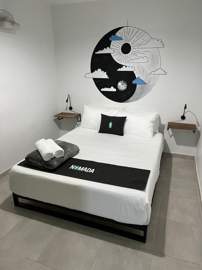 Nomada Beach Hostel- Isla Verde ซานฮวน ภายนอก รูปภาพ