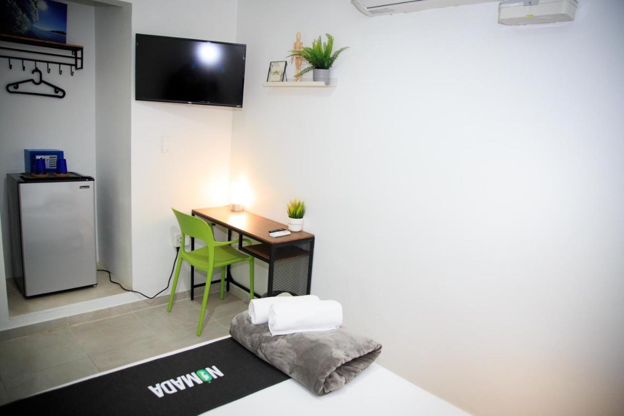 Nomada Beach Hostel- Isla Verde ซานฮวน ภายนอก รูปภาพ